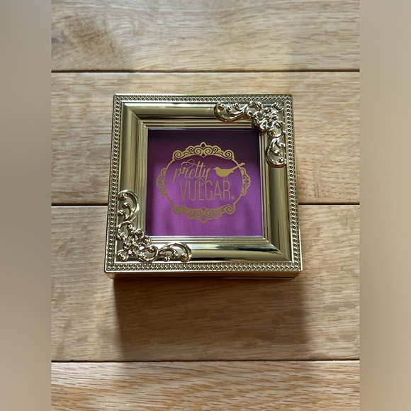 Pretty Vulgar | Make Them Blush in Prim Vixen - Picture 5 of 6